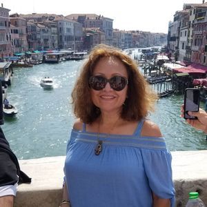 Meet your Posher, Roxana